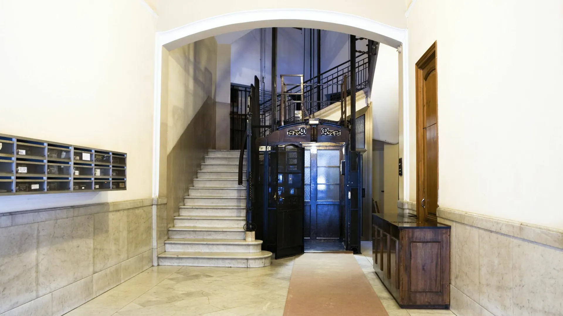 Watermelon - Platinum Apartment Barcelona 0*,  Spain